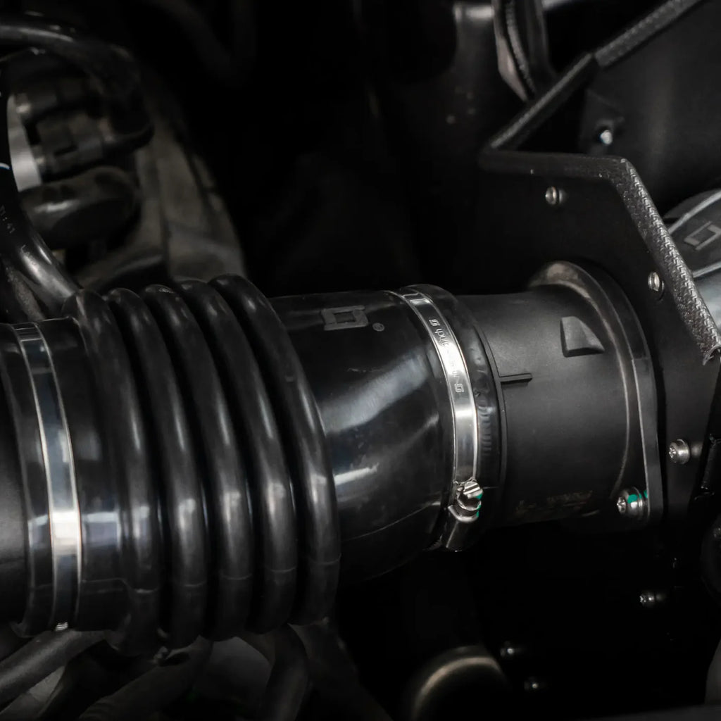 Land Rover Defender V8 Cold Air Intake (p525)