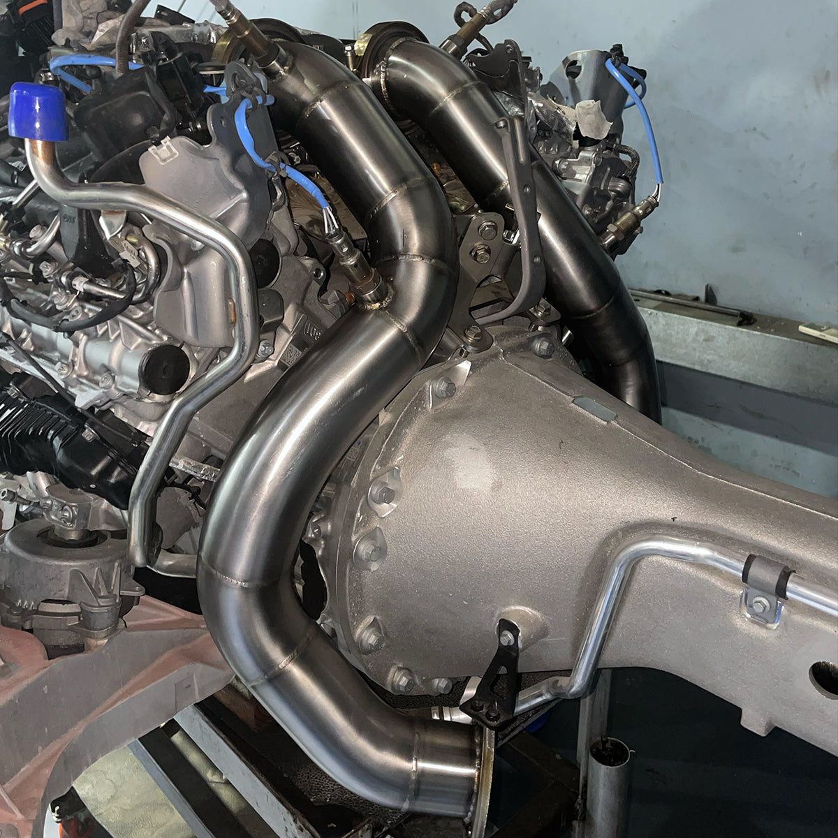 Aston Martin Vantage Downpipes